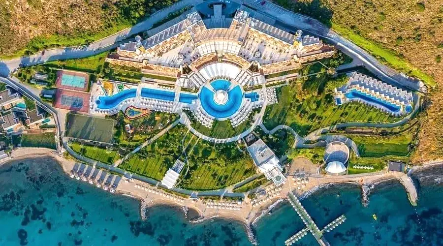Bodrum Kefaluka Resort Çim Tedariki | Bermuda ve Paspalum Çözümleri | Agora Çim